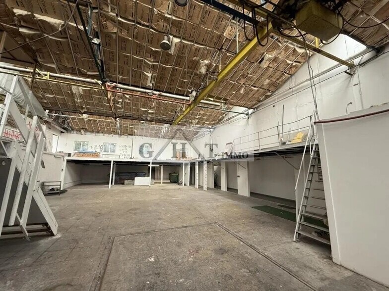 Industriel/Logistique dans Montreuil à louer - Photo de l’immeuble – Image 3 sur 9