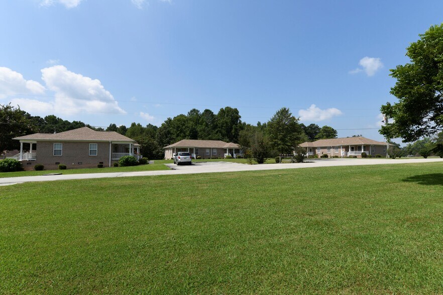 3226 Cathedral Caverns Rd, Grant, AL à vendre - Photo de l’immeuble – Image 2 sur 16