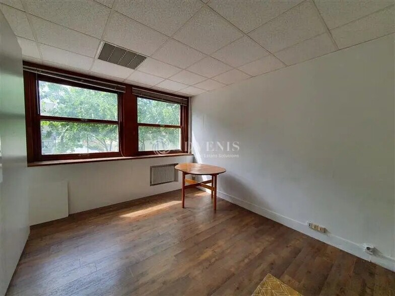 Bureau dans Boulogne-Billancourt à louer - Photo de l’immeuble – Image 3 sur 5