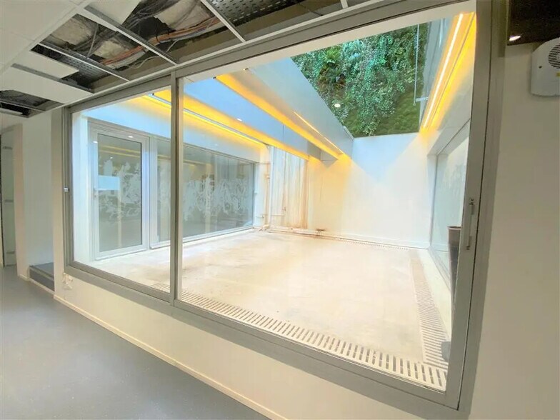 Bureau dans Paris à louer - Photo de l’immeuble – Image 1 sur 5