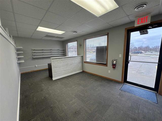 207 Scott Ct, Iowa City, IA à vendre - Photo intérieure – Image 3 sur 21