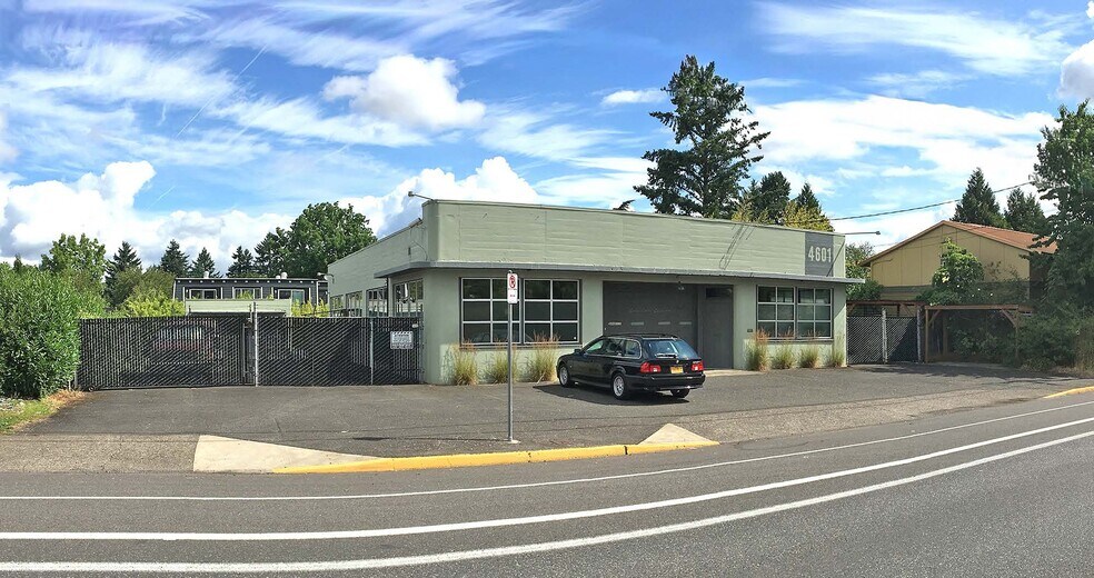 4601 NE Killingsworth St, Portland, OR à vendre - Photo de l’immeuble – Image 1 sur 7