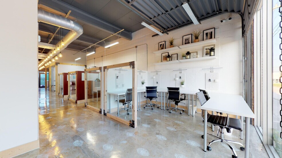 136-148 NW 37th St, Miami, FL à louer - Photo de l’immeuble – Image 2 sur 20