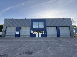 Plus de détails pour Local d'activités à louer