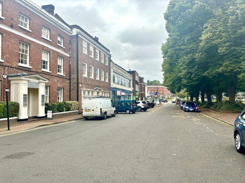 31 Ironmarket, Newcastle Under Lyme à vendre - Photo de l’immeuble – Image 3 sur 28