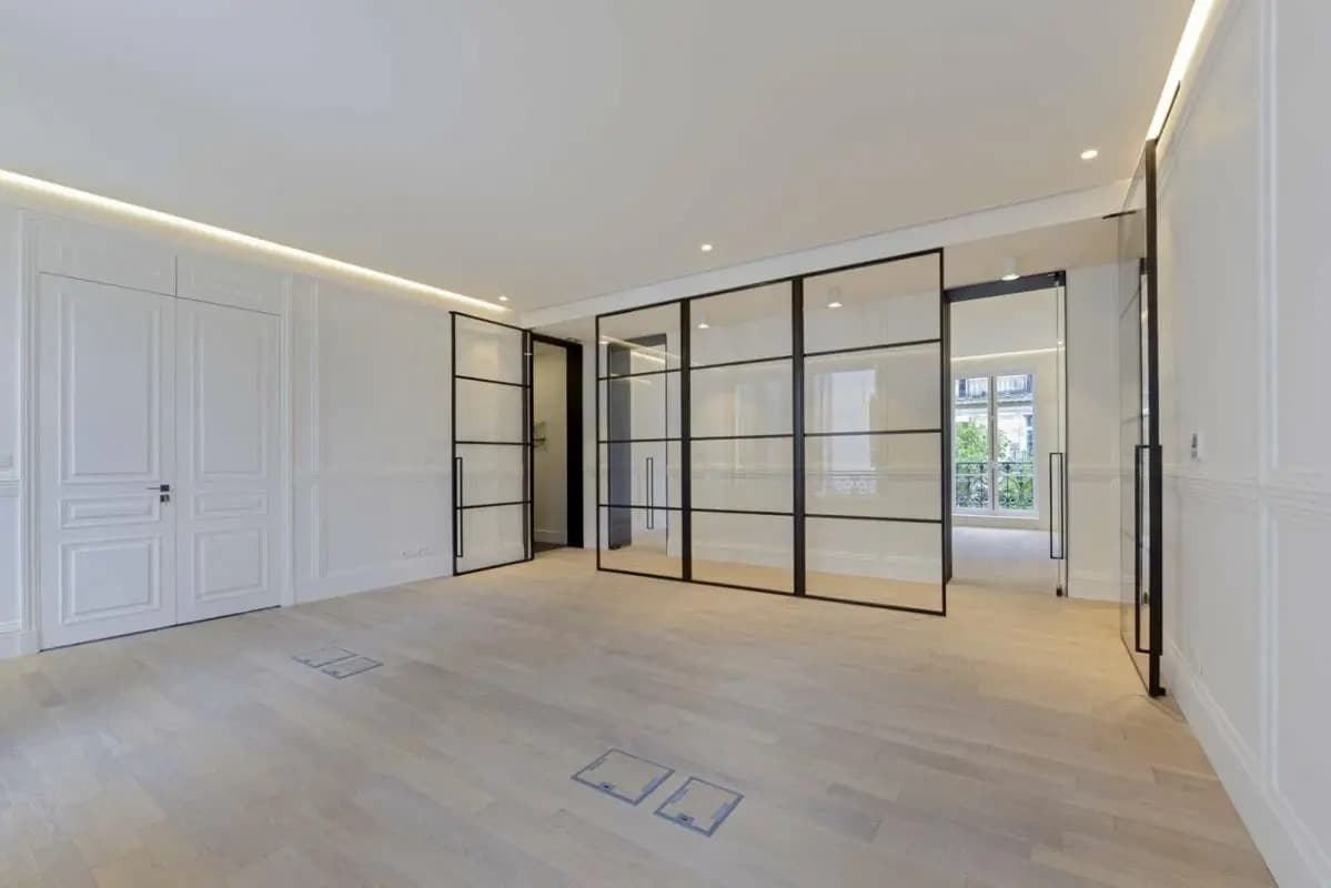 14 Avenue Franklin D. Roosevelt, Paris à louer Photo intérieure– Image 1 sur 5