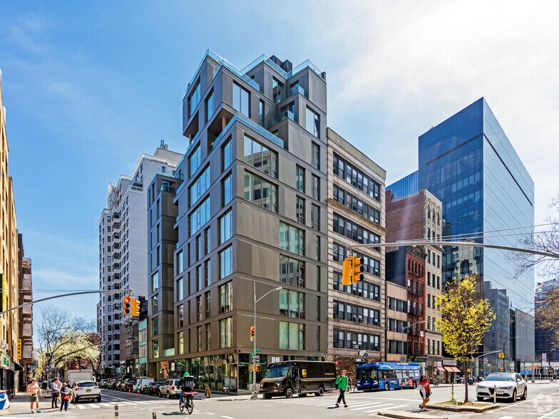71 4th Ave, New York, NY à vendre - Photo principale – Image 1 sur 9