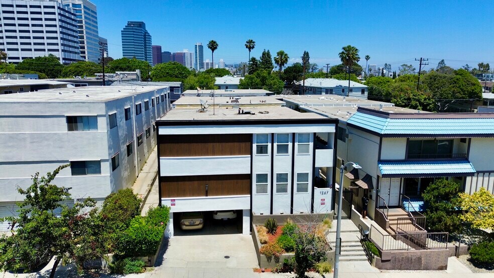 1247 Berkeley St, Santa Monica, CA à vendre - Photo de l’immeuble – Image 2 sur 11