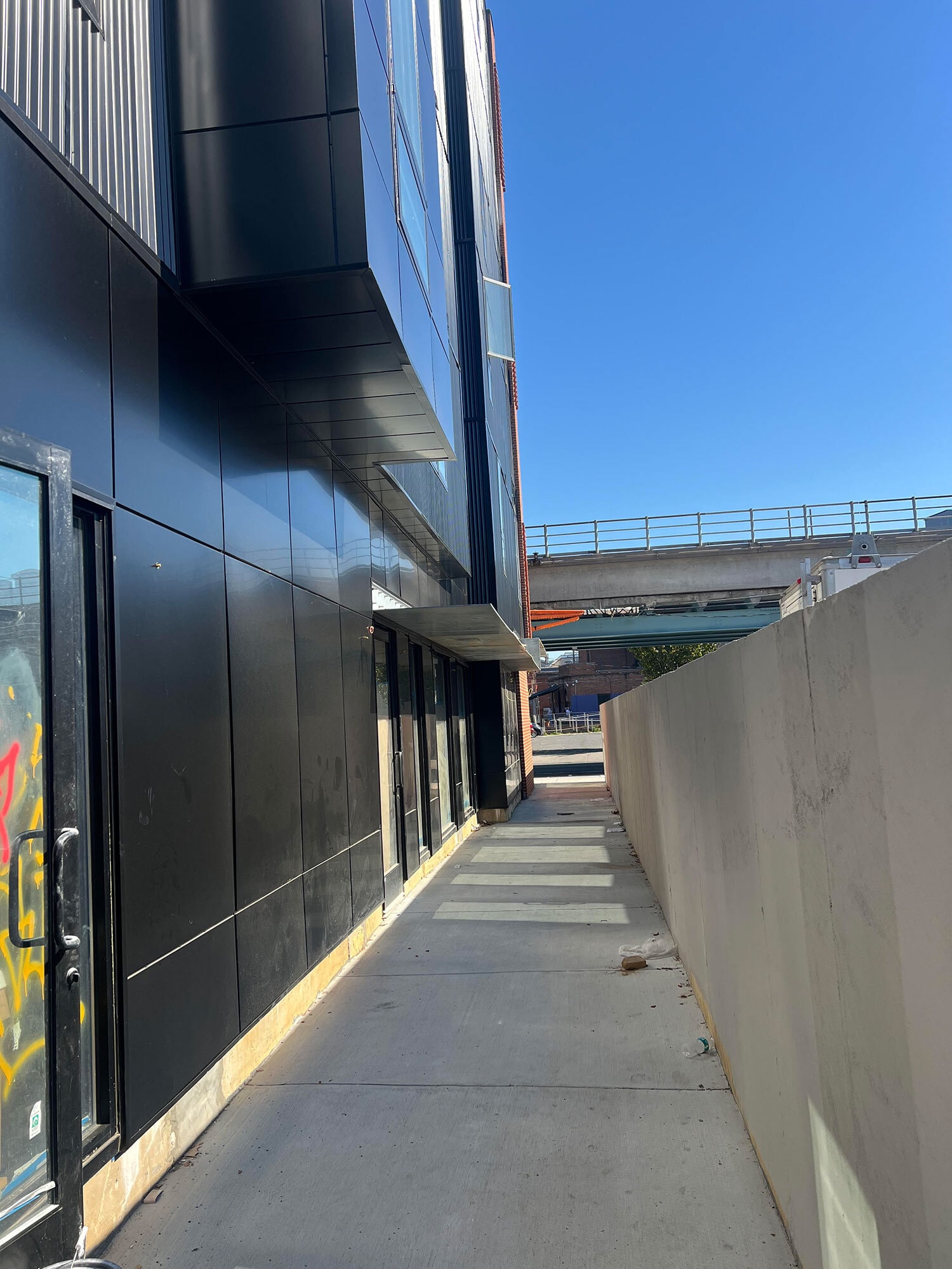 1350 N Front St, Philadelphia, PA à louer Photo de l’immeuble– Image 1 sur 3