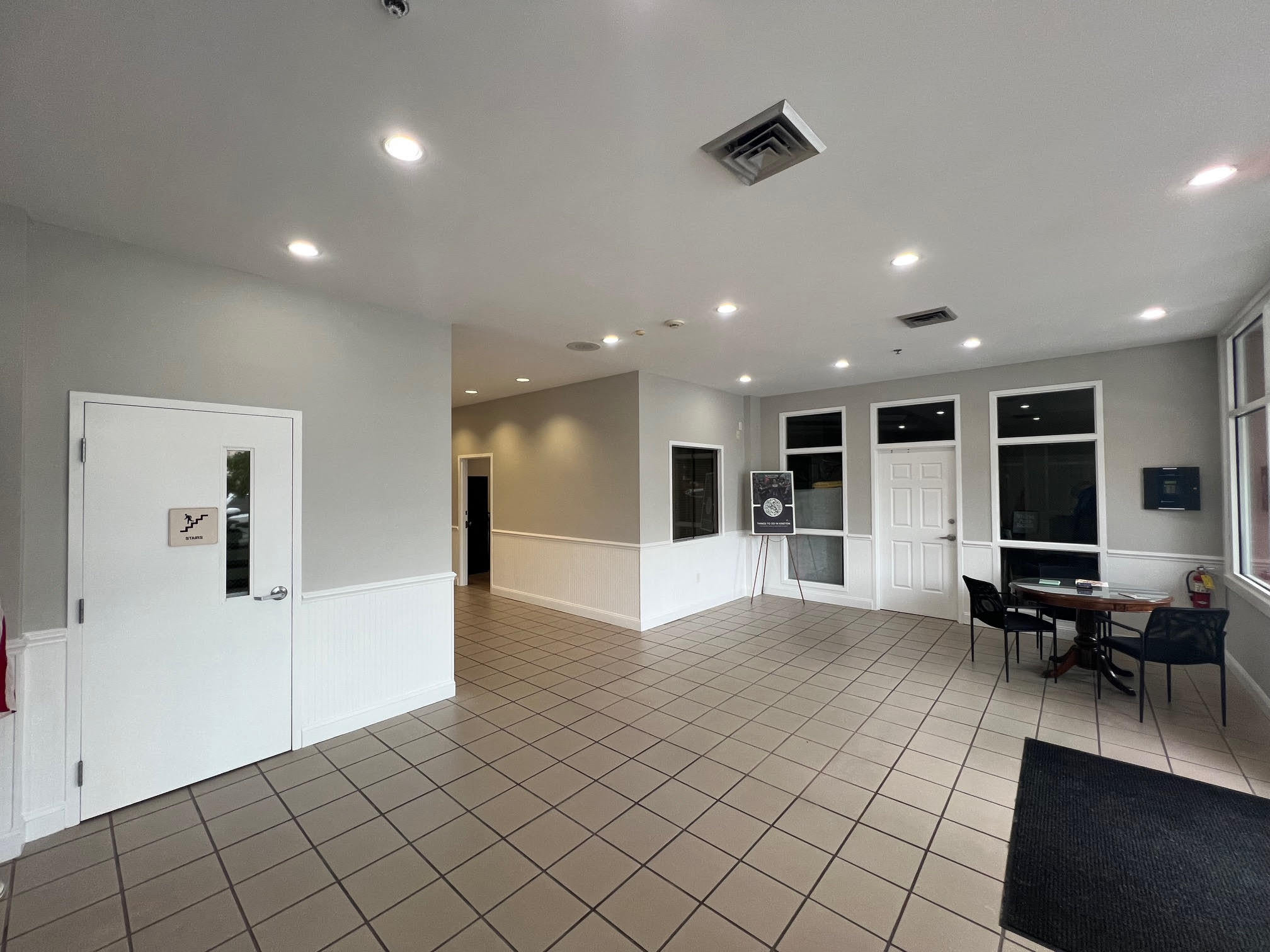 327 N Queen St, Kinston, NC à louer Photo de l’immeuble– Image 1 sur 9