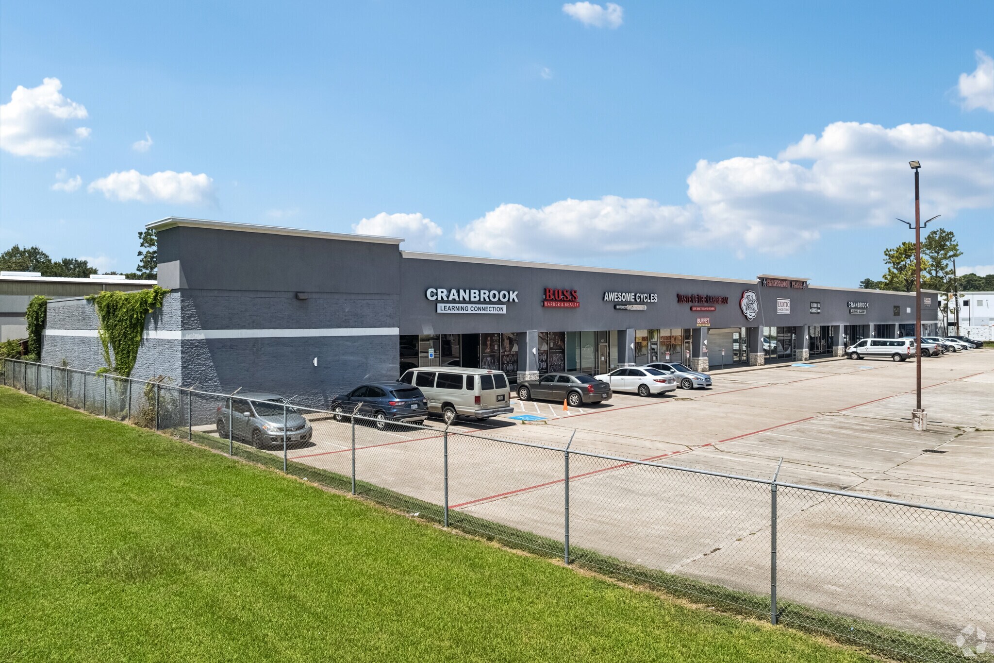 13331 Kuykendahl Rd, Houston, TX à louer Photo de l’immeuble– Image 1 sur 10
