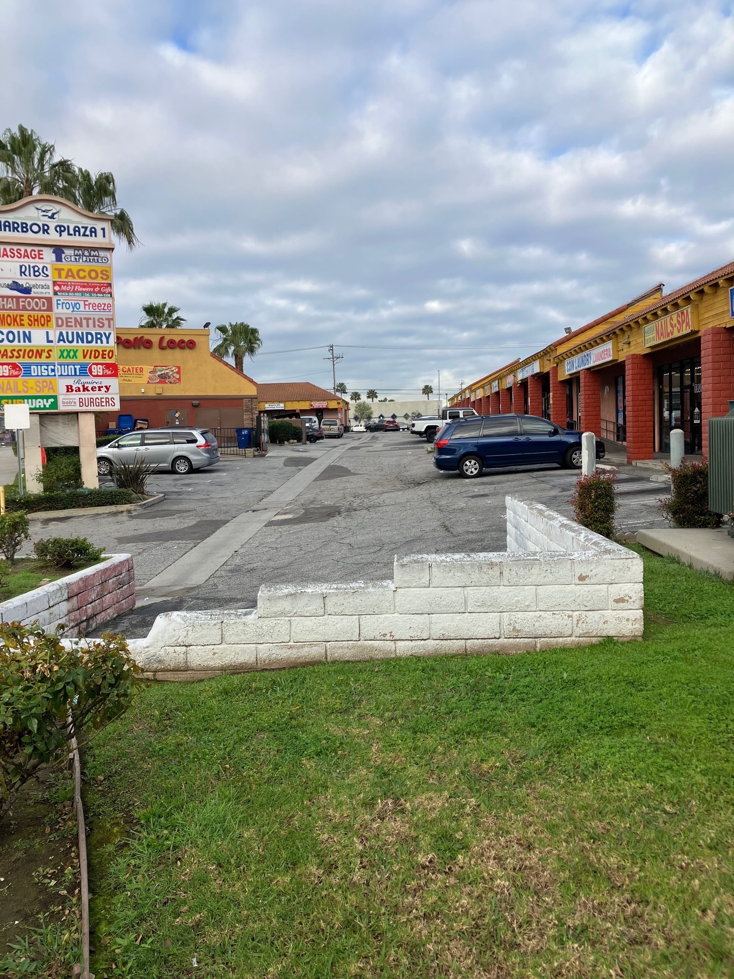 1111-1151 Pacific Coast Hwy, Harbor City, CA à louer Photo principale– Image 1 sur 14