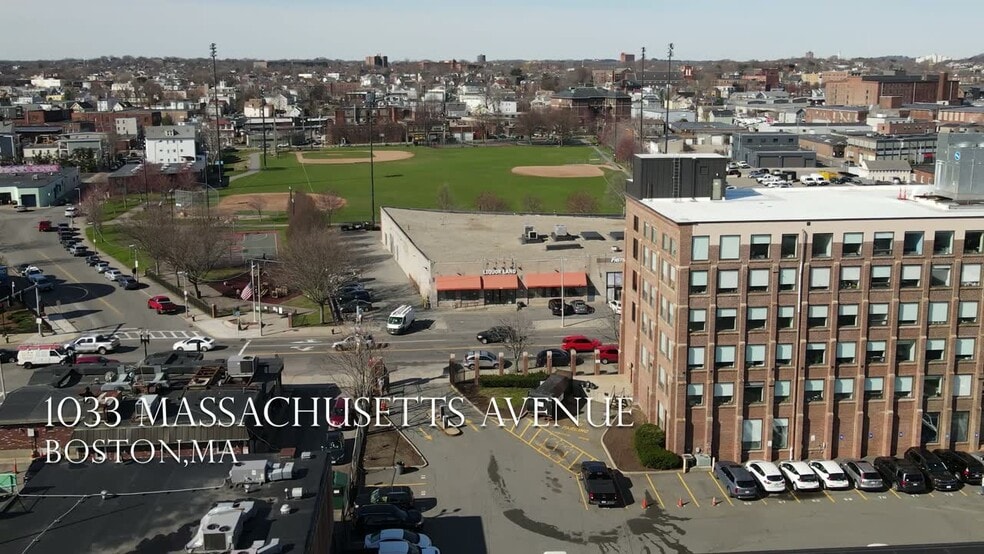 1033 Massachusetts Ave, Roxbury, MA à louer - Vidéo sur l’annonce professionnelle – Image 2 sur 10