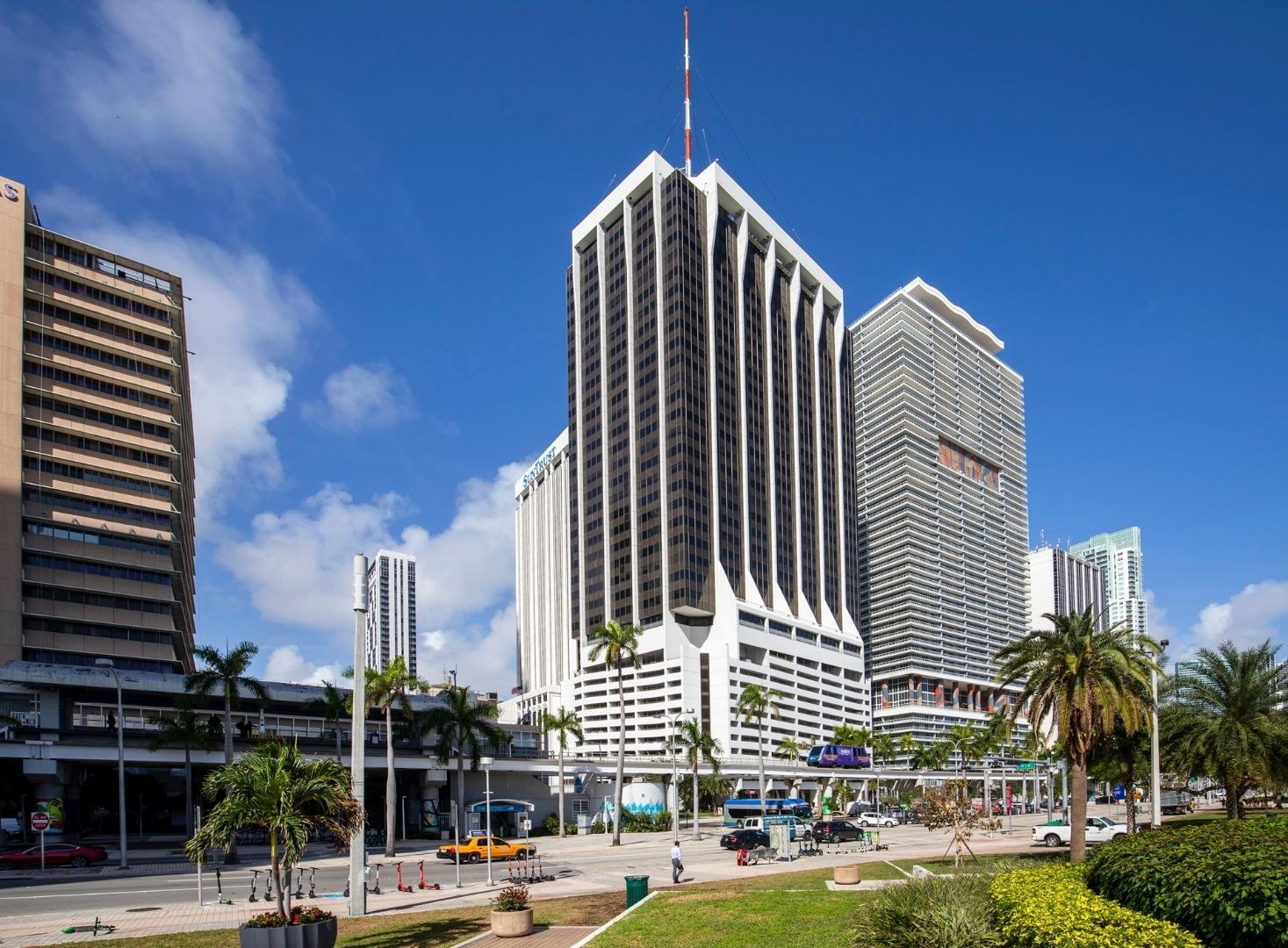 2 S biscayne Blvd, Miami, FL à louer Photo principale– Image 1 sur 29
