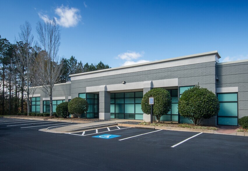 4425 Alexander Dr, Alpharetta, GA à louer - Photo de l’immeuble – Image 2 sur 3