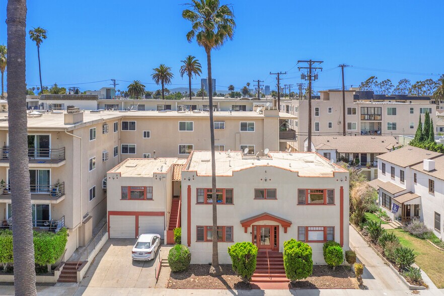 207 Mira Mar Ave, Long Beach, CA à vendre - Photo de l’immeuble – Image 3 sur 12