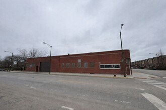 4165 S Emerald Ave, Chicago, IL à louer Photo intérieure– Image 1 sur 4