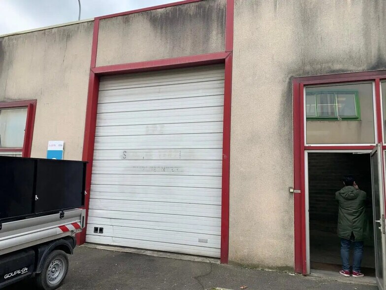 Industriel/Logistique dans Ivry-sur-Seine à louer - Photo de l’immeuble – Image 3 sur 6