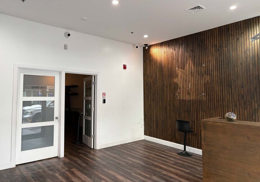 367 Central Ave, Jersey City, NJ à louer - Photo de l’immeuble – Image 3 sur 5
