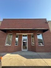 2242 W Roosevelt Blvd, Monroe, NC à louer Photo de l’immeuble– Image 2 sur 6