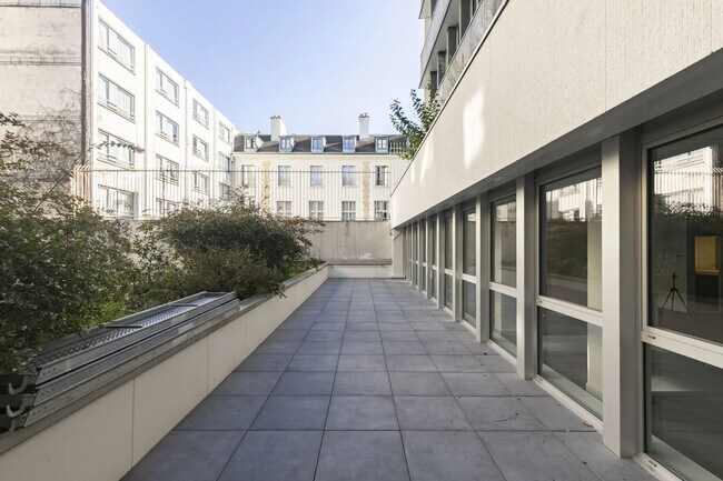 Plus de détails pour Rue Cadet, Paris - Bureau à louer
