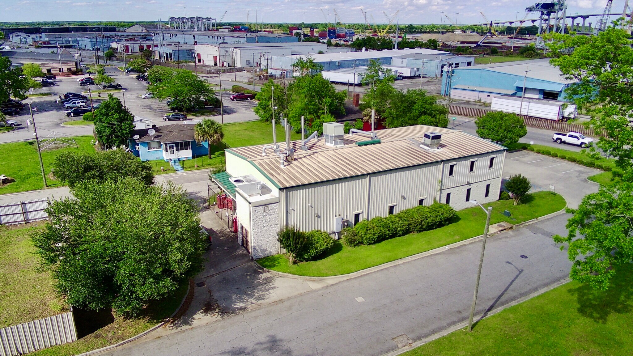 151 E Lathrop Ave, Savannah, GA à louer Photo intérieure– Image 1 sur 14