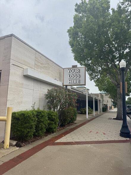 311-317 S Tennessee Ave, Lakeland, FL à louer - Photo principale – Image 1 sur 19