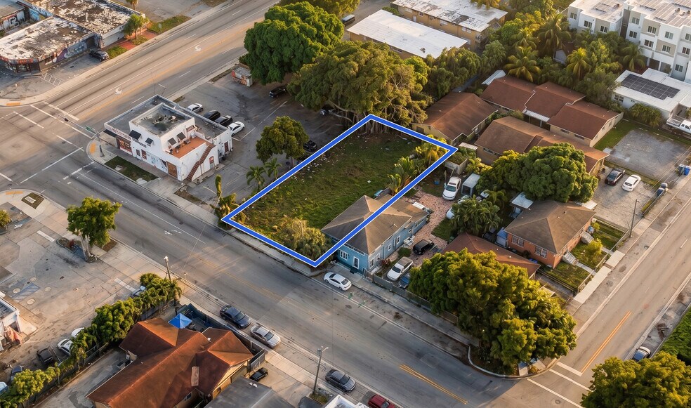 2177 NW 28th St, Miami, FL à vendre - Photo de l’immeuble – Image 2 sur 5