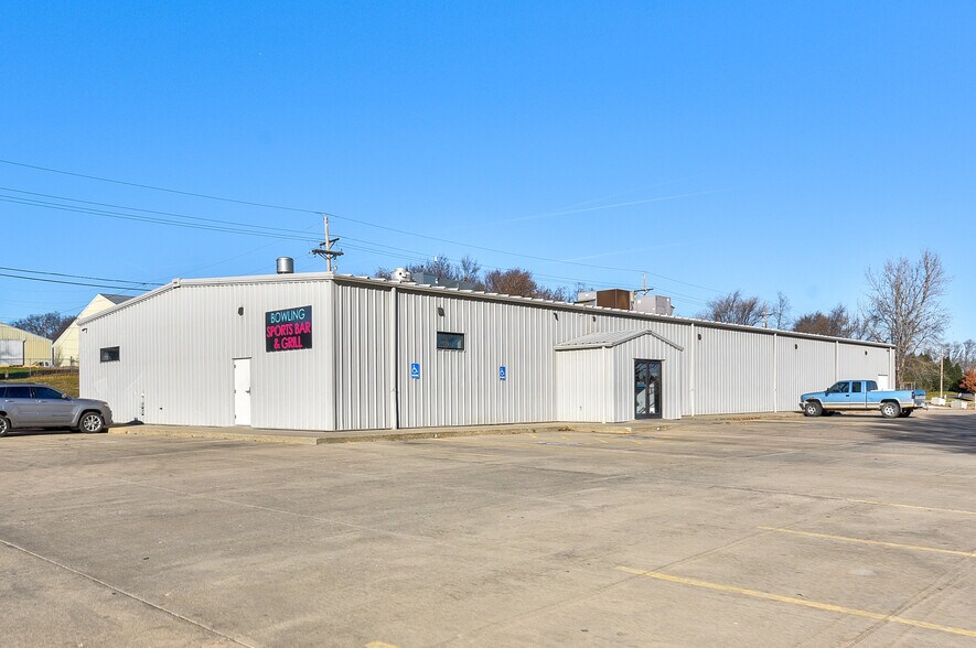 1818 Central Ave, Auburn, NE à vendre - Photo de l’immeuble – Image 3 sur 57