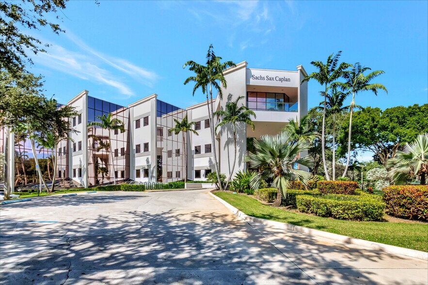 6111 Broken Sound Pky NW, Boca Raton, FL à louer - Photo de l’immeuble – Image 1 sur 9