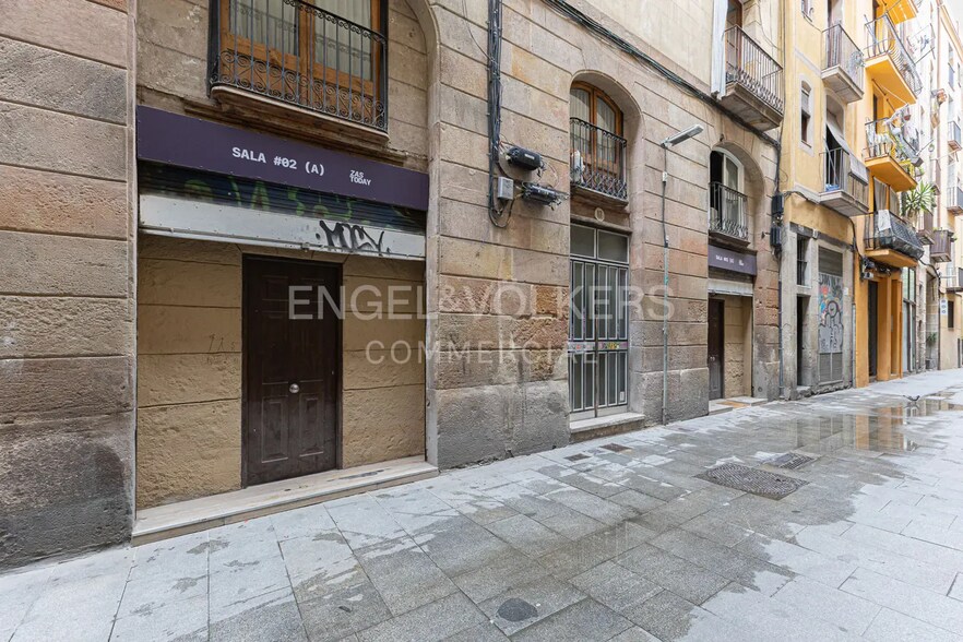 Local commercial dans Barcelone, Barcelona à louer - Photo de l’immeuble – Image 3 sur 3