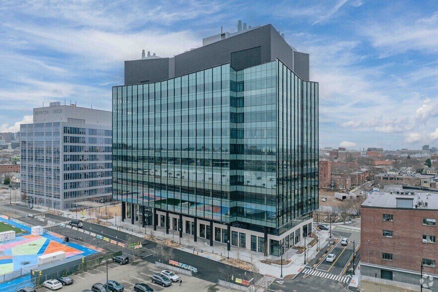 808 Windsor, Somerville, MA à louer - Photo principale – Image 1 sur 8