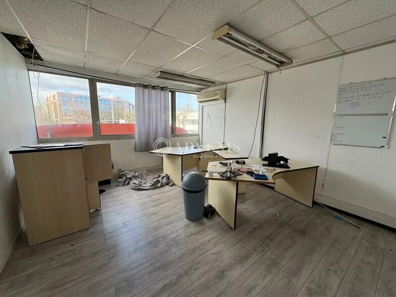 Local d’activités dans Torcy à louer - Photo intérieure – Image 2 sur 5