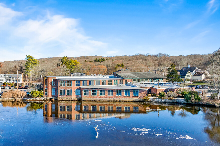 11 Main St, Mystic, CT à louer - Photo de l’immeuble – Image 1 sur 20