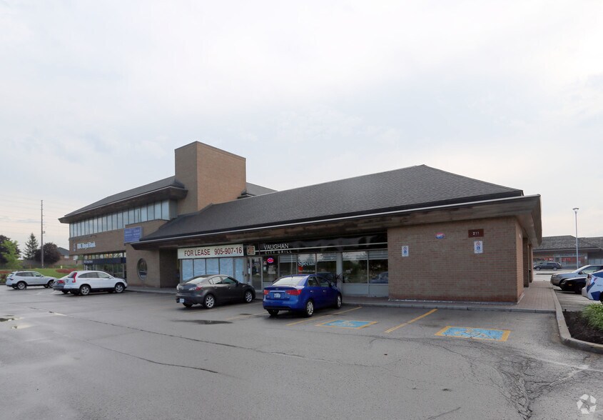 205-211 Marycroft Ave, Vaughan, ON à louer - Photo de l’immeuble – Image 2 sur 4