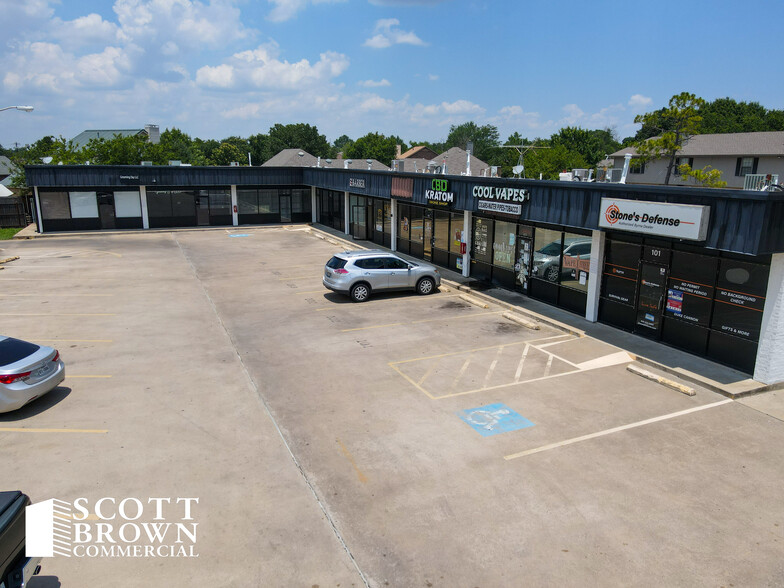 904 S 5th St, Sanger, TX à louer - Photo de l’immeuble – Image 3 sur 15