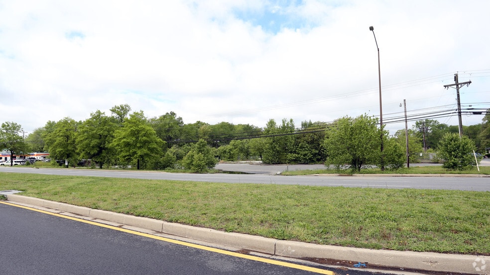 2805 Crain Hwy, Waldorf, MD à louer - Photo principale – Image 1 sur 4