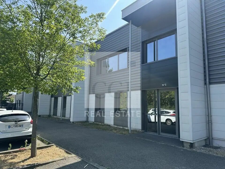 Local d’activités dans SAINT-MARTIN-D'HERES à louer Photo de l’immeuble– Image 1 sur 11