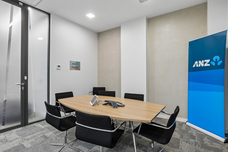 6 Rue Lamennais, Paris à louer - Photo de l’immeuble – Image 3 sur 16