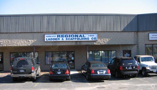 1601-1607 Lakeland Ave, Bohemia, NY à louer - Photo de l’immeuble – Image 2 sur 8