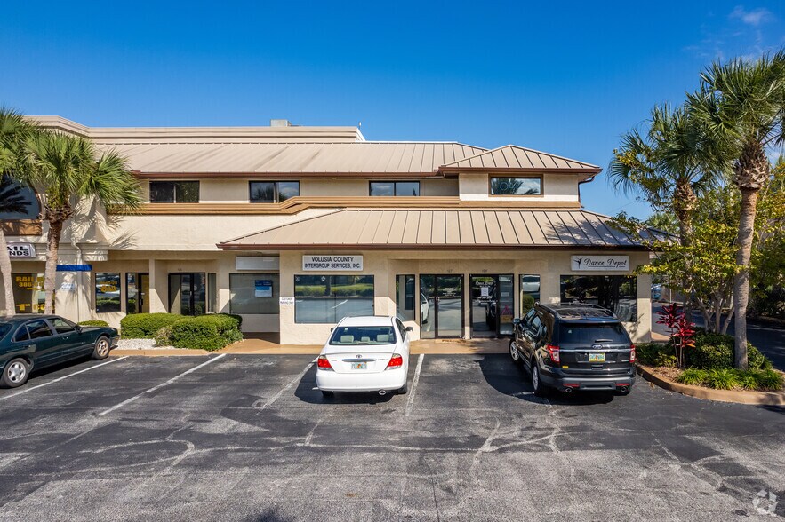 1635 S Ridgewood Ave, Daytona Beach, FL à louer - Photo principale – Image 2 sur 17