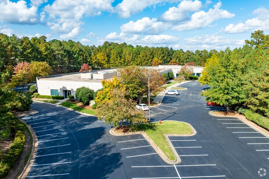 15401 Weston Pky, Cary, NC à louer - Aérien – Image 2 sur 10