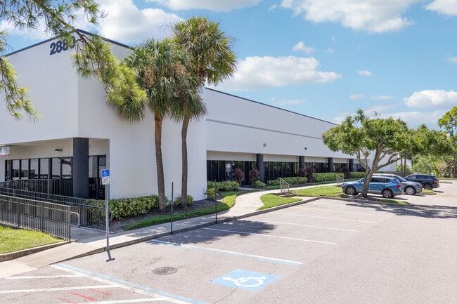 Plus de détails pour 2880 N Scherer Dr, Saint Petersburg, FL - Local d'activités à louer