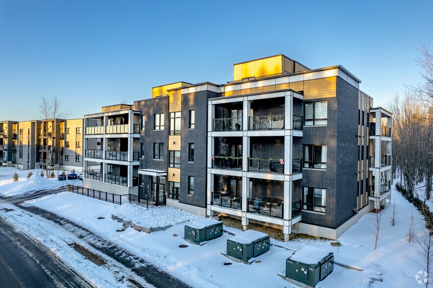 165 Boul De Chambéry, Blainville, QC à vendre - Photo de l’immeuble – Image 3 sur 6