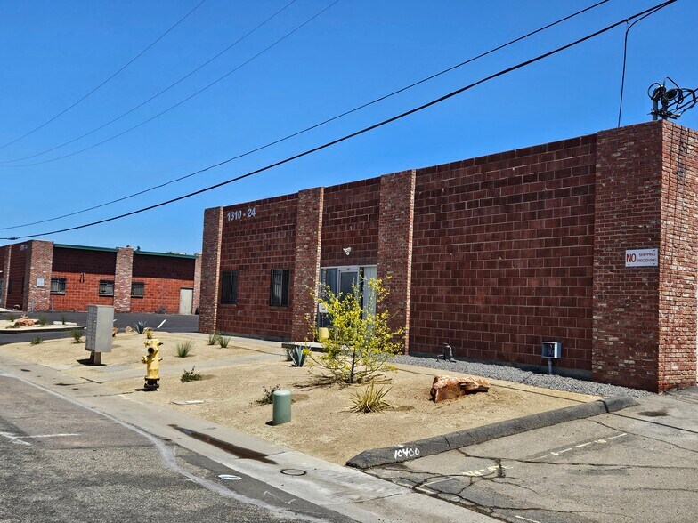 1310-1344 Industrial Ave, Escondido, CA à louer - Photo de l’immeuble – Image 2 sur 6