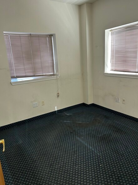 11 Prospect Pl, Port Angeles, WA à louer - Photo de l’immeuble – Image 3 sur 13