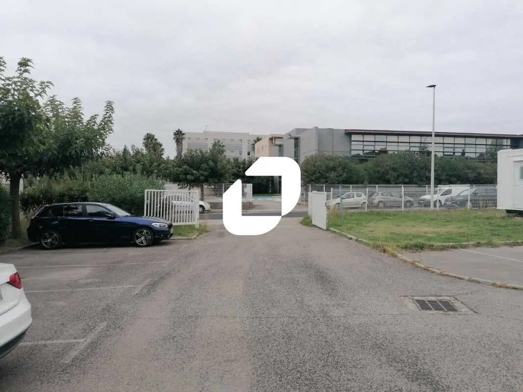 Local d’activités dans Montpellier à louer Photo de l’immeuble– Image 1 sur 16