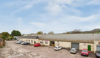 Plus de détails pour Wotton-Under-Edge, Kingswood - Industriel/Logistique à louer