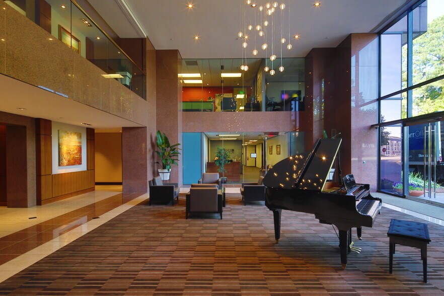 4101 Lake Boone Trl, Raleigh, NC à louer - Photo intérieure – Image 3 sur 8