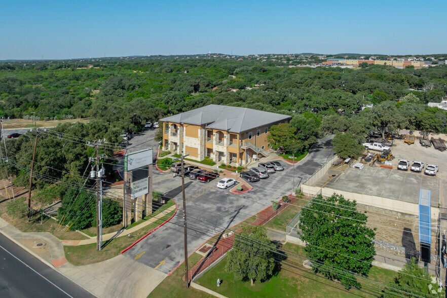7579 N Loop 1604 Fwy, San Antonio, TX à vendre - Aérien – Image 2 sur 4